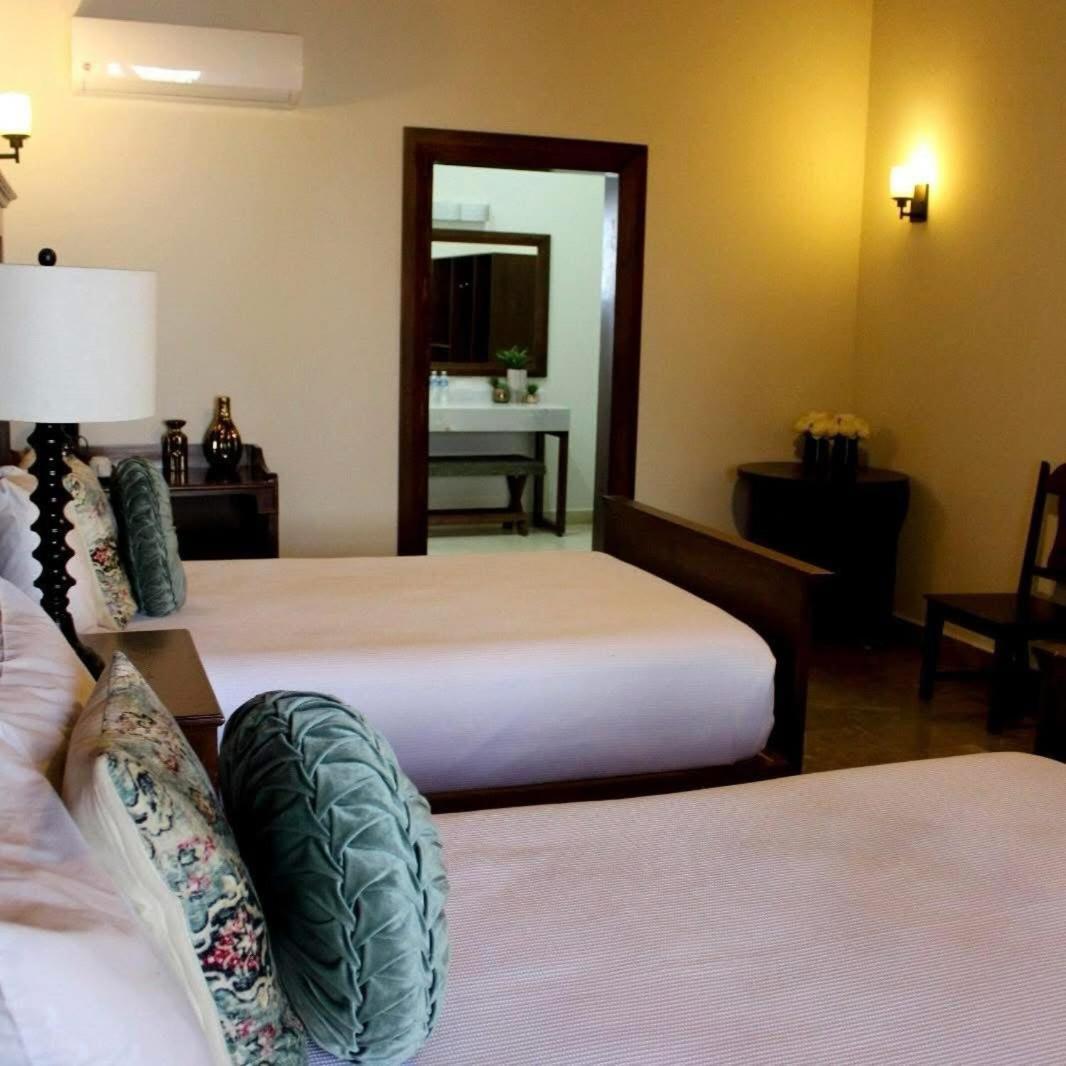 Los Vinedos Gran Hotel Паррас-де-ла-Фуэнте Экстерьер фото